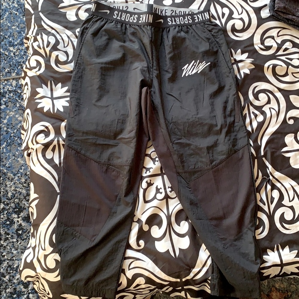 Nike 3/4 sweat pants/joggers